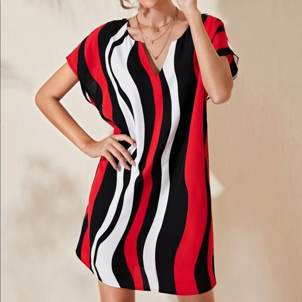 Notched neck colorblock dress